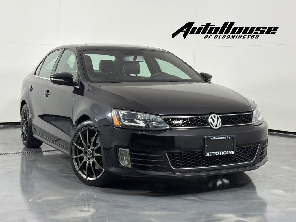 Used 2013 Volkswagen Jetta GLI FWD image 1
