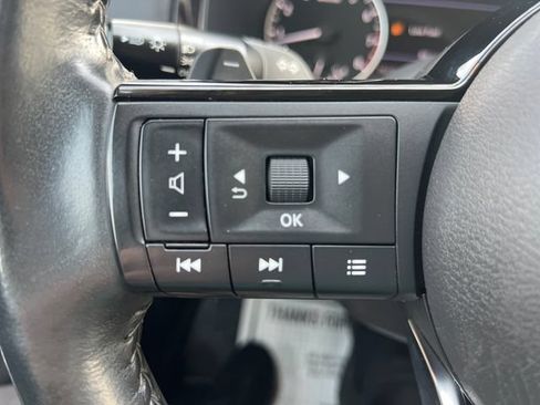 Used 2023 Nissan Pathfinder SL AWD/4WD image 20
