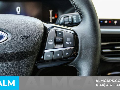 Used 2023 Ford Escape SE image 28