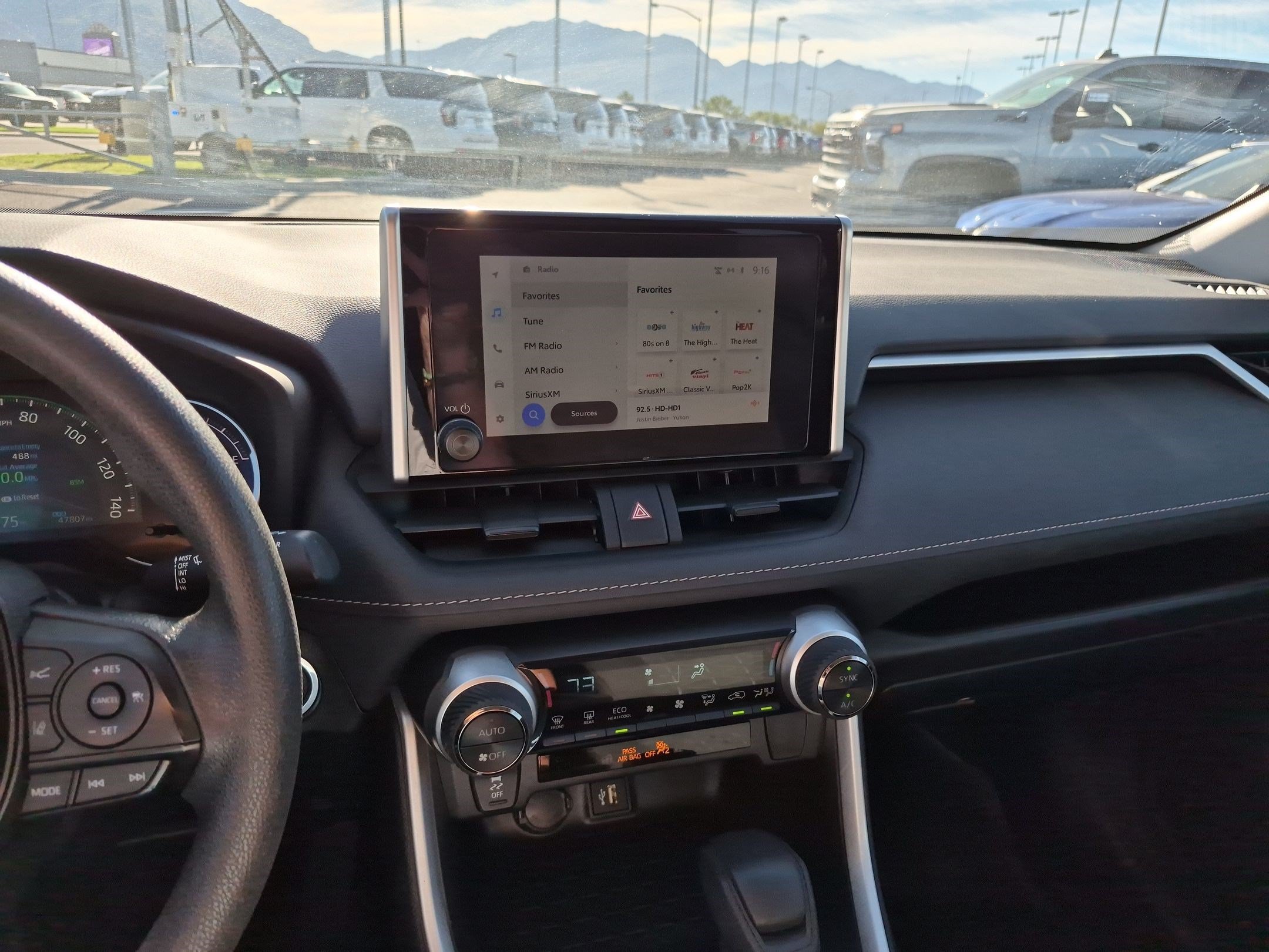 Used 2025 Toyota RAV4 XLE AWD/4WD image 24