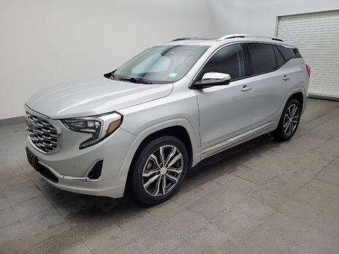 Used 2018 GMC Terrain Denali w/ Advanced Safety Package AWD/4WD image 2