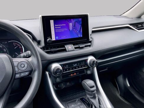 Used 2025 Toyota RAV4 XLE FWD image 7