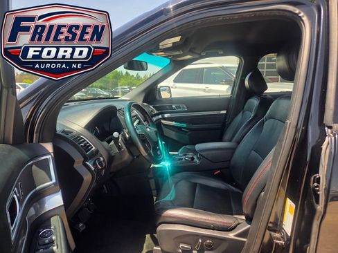 Used 2017 Ford Explorer Sport AWD/4WD image 10