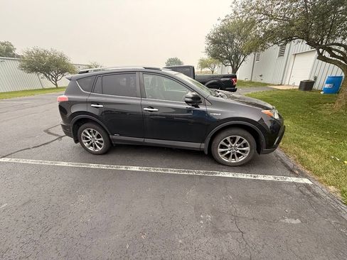 Used 2017 Toyota RAV4 Limited w/ All Weather Liner Package AWD/4WD image 6