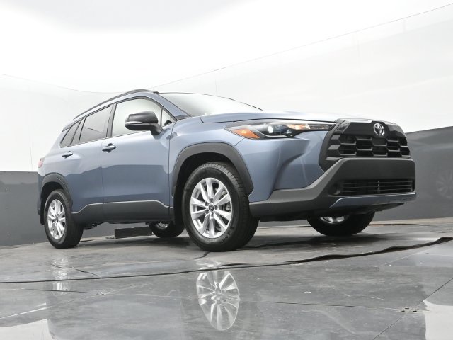 Used 2026 Toyota Corolla Cross LE w/ Moonroof Package FWD image 23
