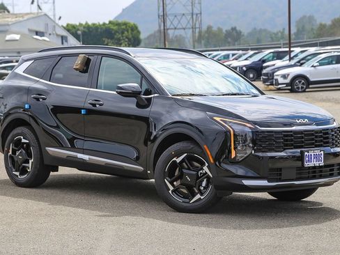 Certified 2026 Kia Sportage EX w/ EX Panoramic Sunroof Package AWD/4WD image 2