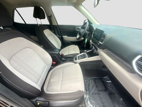 Used 2022 Hyundai Venue SEL FWD image 28