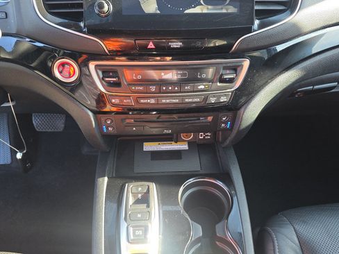 Used 2020 Honda Pilot Elite image 8