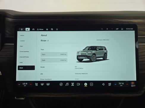 Used 2022 Rivian R1S Launch Edition image 29