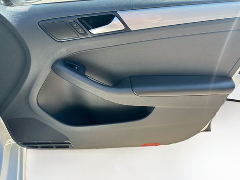 Used 2017 Volkswagen Jetta S FWD image 29