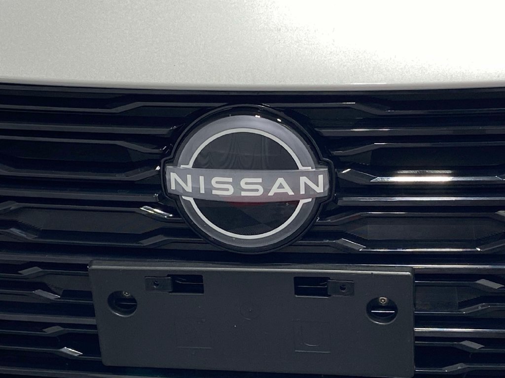 Used 2024 Nissan Altima 2.5 SV FWD image 8
