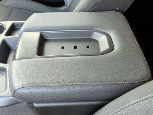 Used 2024 Chevrolet Silverado 2500 LT image 29