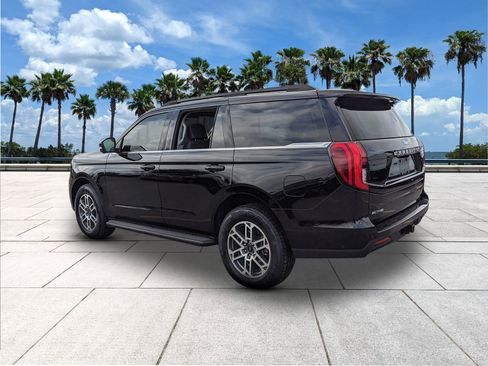 Used 2025 Ford Expedition Active image 6