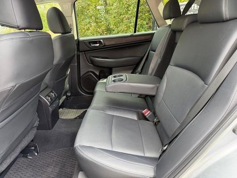 Used 2017 Subaru Outback 2.5i Limited image 33