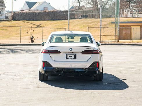 Used 2025 BMW i5 xDrive40 w/ M Sport Package image 6