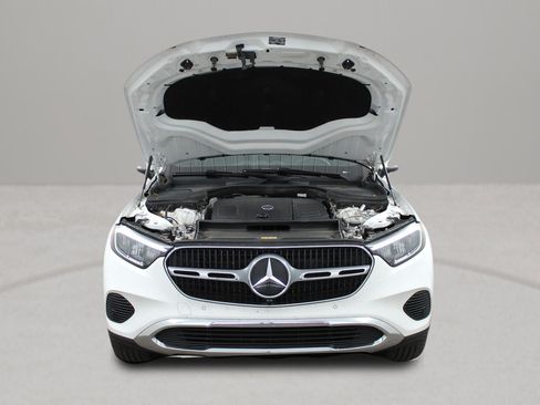 Used 2025 Mercedes-Benz GLC 300 image 38