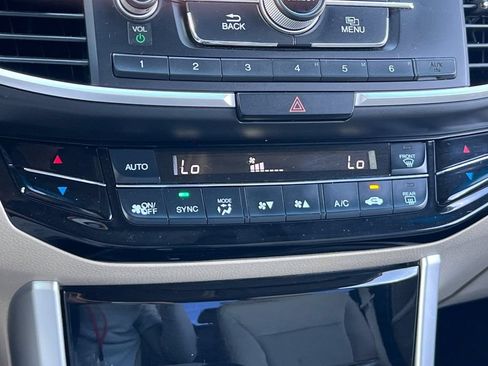 Used 2016 Honda Accord LX image 22