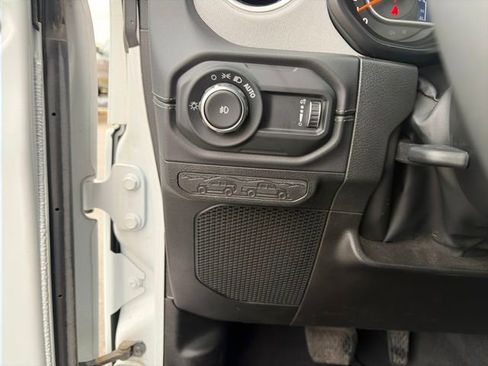 Used 2025 Jeep Wrangler Sahara image 45