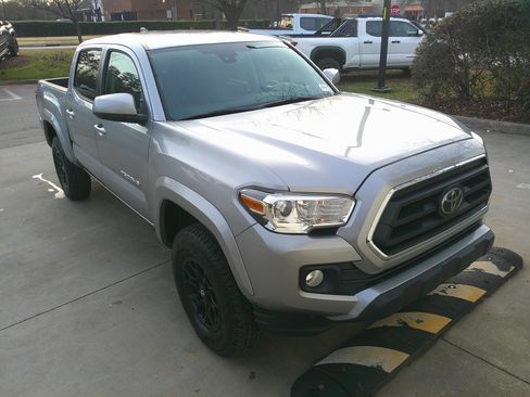 Used 2021 Toyota Tacoma SR5 image 56