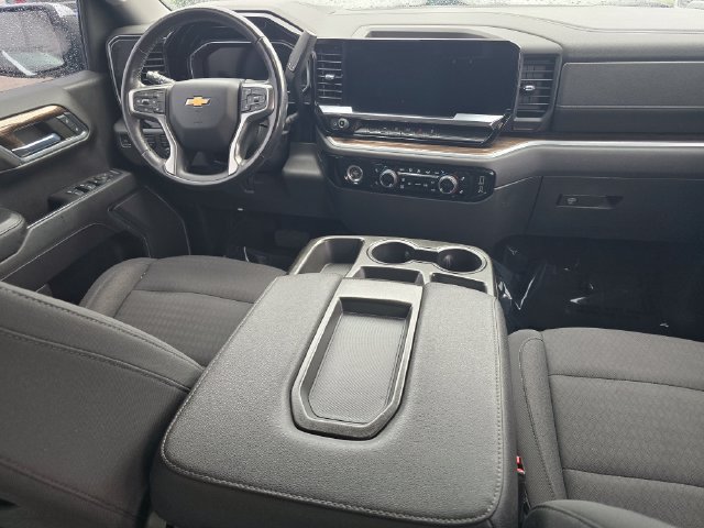 Used 2022 Chevrolet Silverado 1500 LT AWD/4WD image 32