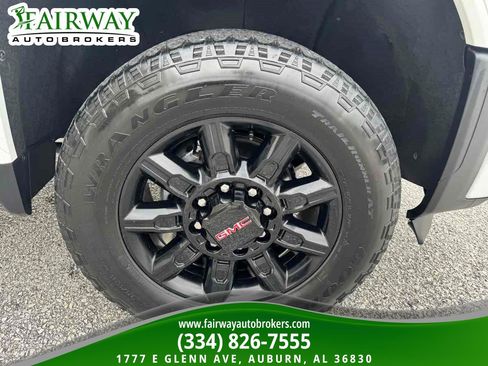 Used 2024 GMC Sierra 2500 AT4 w/ AT4 Premium Plus Package AWD/4WD image 36
