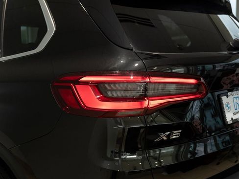 Used 2019 BMW X5 xDrive40i w/ Premium Package 2 AWD/4WD image 3
