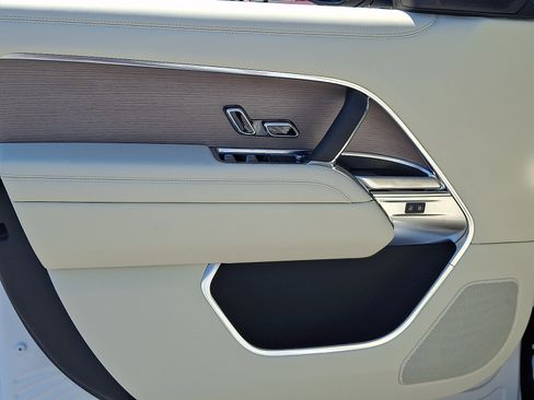 New 2026 Land Rover Range Rover SE AWD/4WD image 10