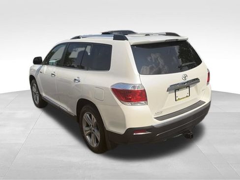 Used 2013 Toyota Highlander Limited AWD/4WD image 42