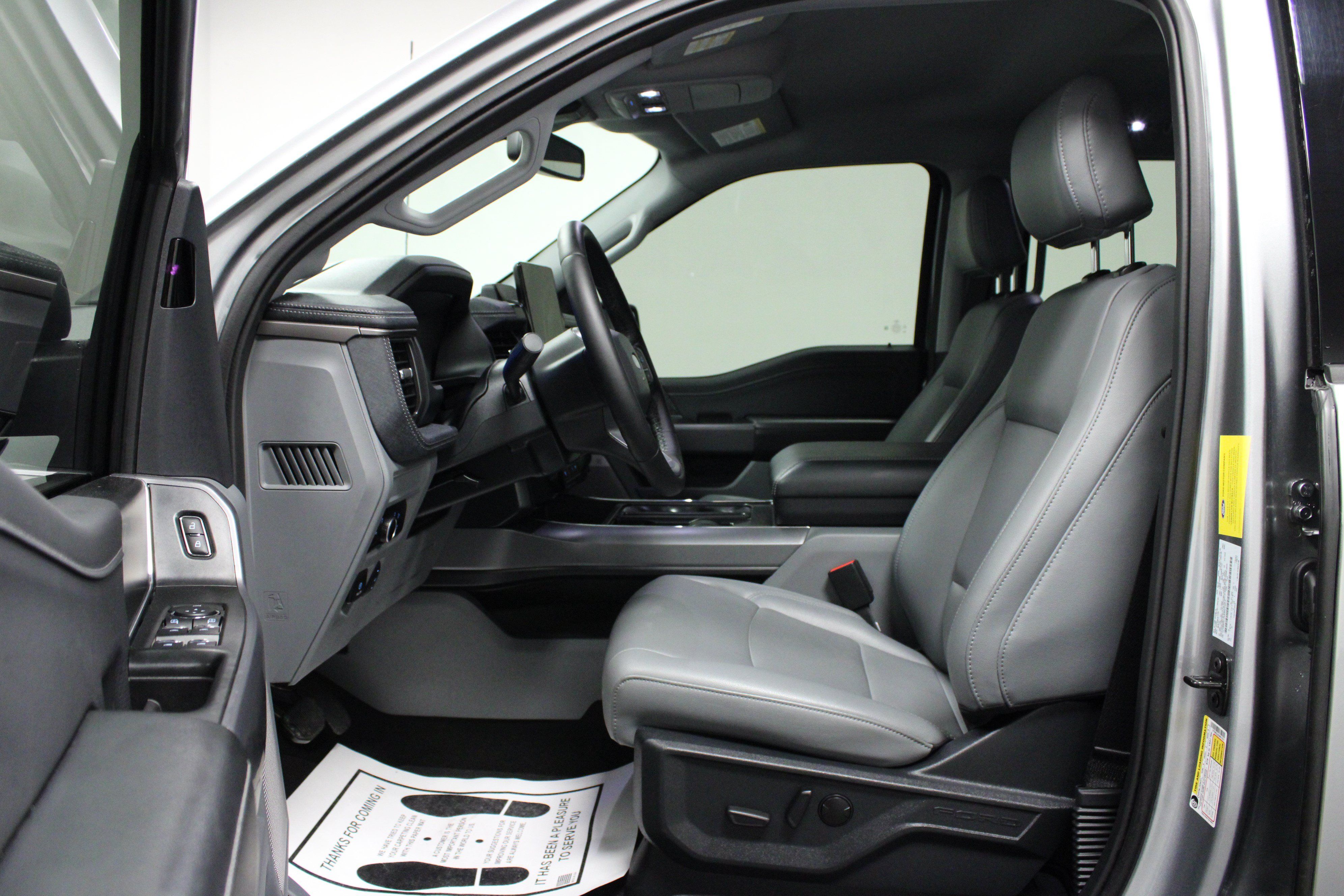 Used 2025 Ford F150 Lightning Flash AWD/4WD image 12