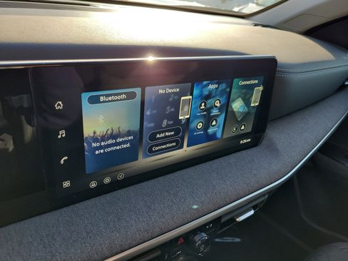 New 2026 Nissan Kicks SV image 27