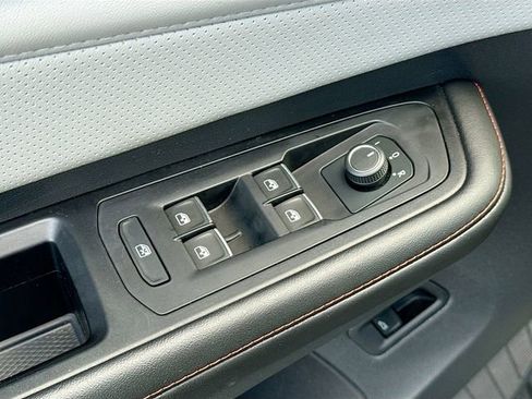 Used 2024 Volkswagen Atlas Peak Edition SEL image 19