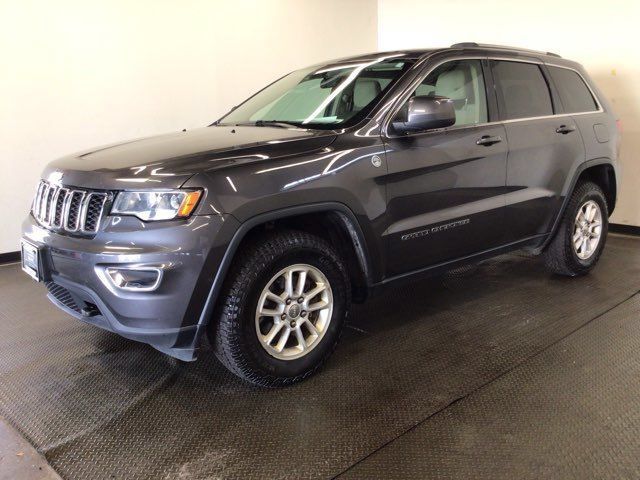 Used 2019 Jeep Grand Cherokee Laredo AWD/4WD image 3