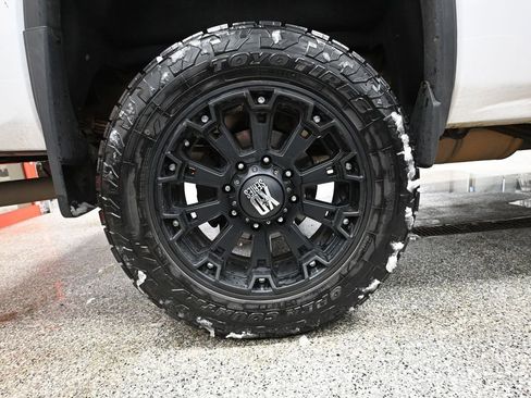 Used 2015 GMC Sierra 2500 Denali w/ Snow Plow Prep Package image 17