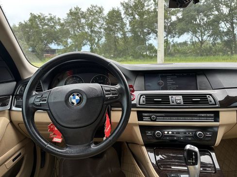 Used 2011 BMW 528i Sedan RWD image 9
