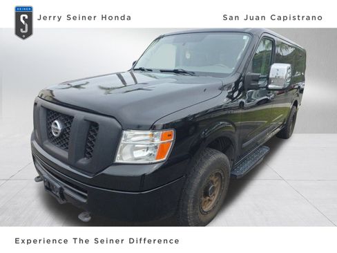 Used 2016 Nissan NV 3500 S w/ Power Package image 1