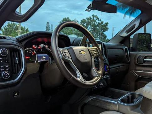 Used 2021 Chevrolet Silverado 2500 LTZ w/ LTZ Texas Edition image 23