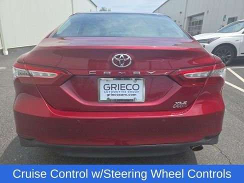 Used 2018 Toyota Camry XLE FWD image 6