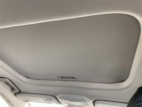 Used 2014 Ford Fusion Titanium image 12