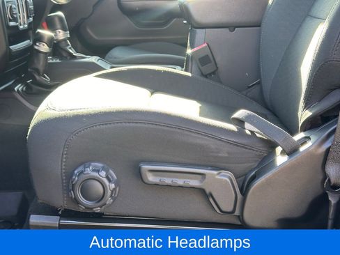 Used 2019 Jeep Wrangler Sport image 20