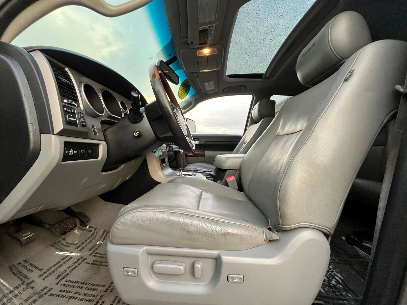 Used 2010 Toyota Tundra Limited w/ Platinum Pkg AWD/4WD image 24