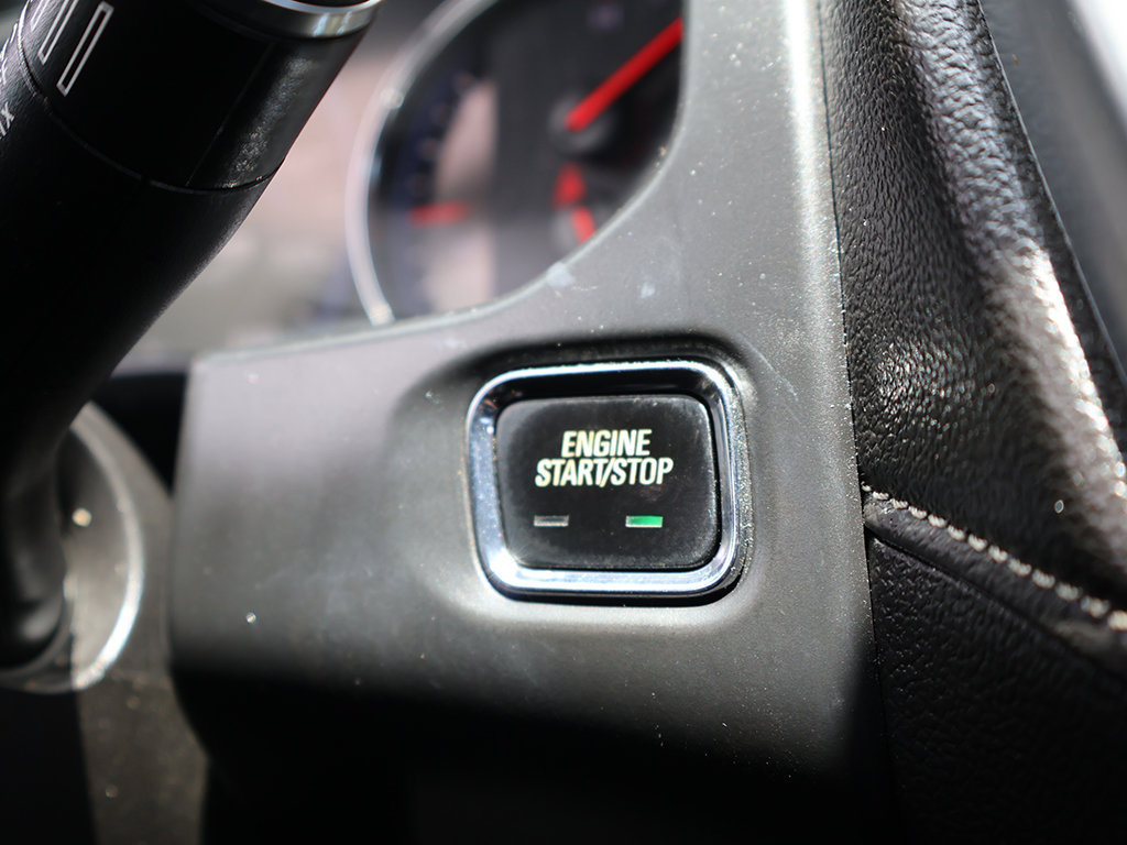 Used 2020 GMC Acadia SLT w/ Driver Alert Package II FWD image 36