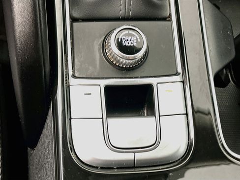 Used 2025 Kia Telluride LX FWD image 26