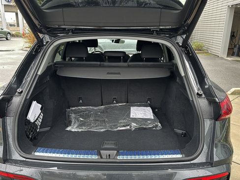 Used 2025 Audi Q5 Premium Plus w/ Premium Plus image 15