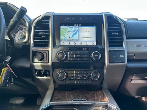 Certified 2019 Ford F350 Lariat image 27