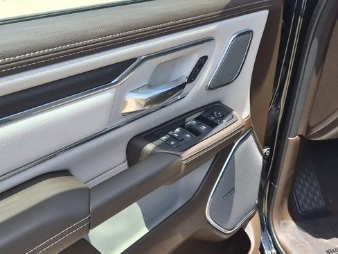 New 2026 RAM 1500 Laramie AWD/4WD image 15