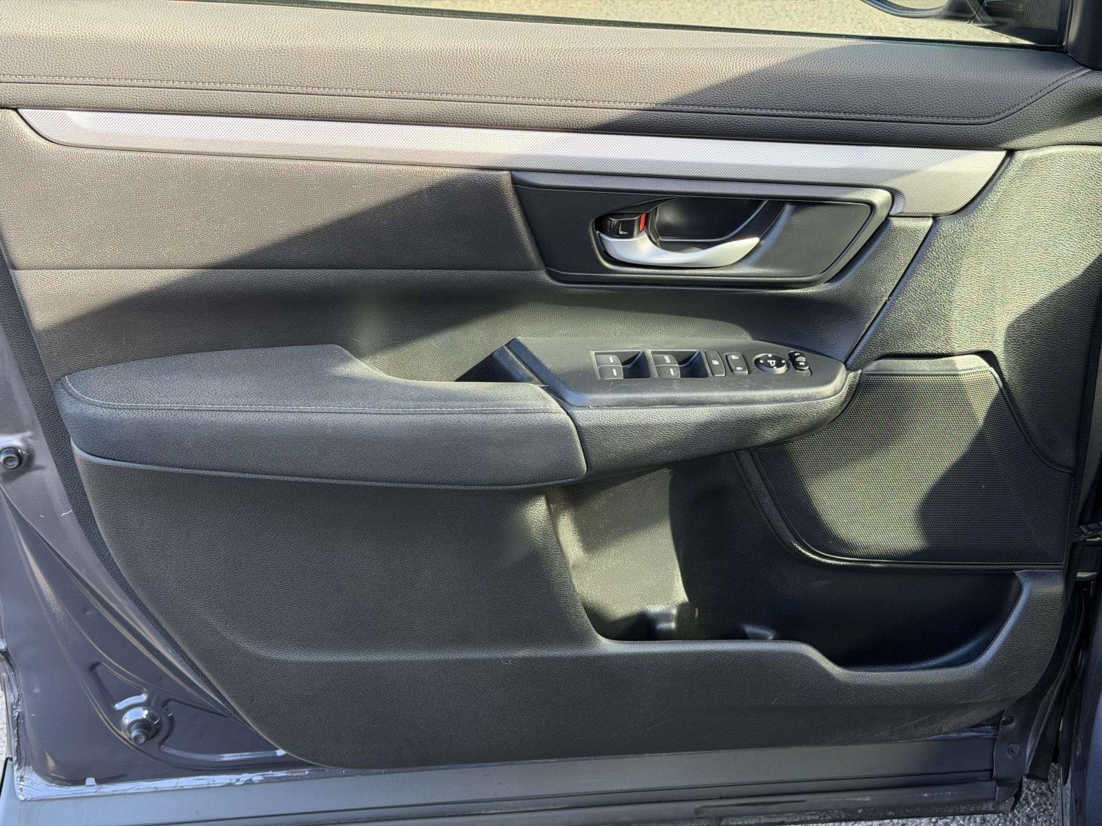 Certified 2019 Honda CR-V LX image 6