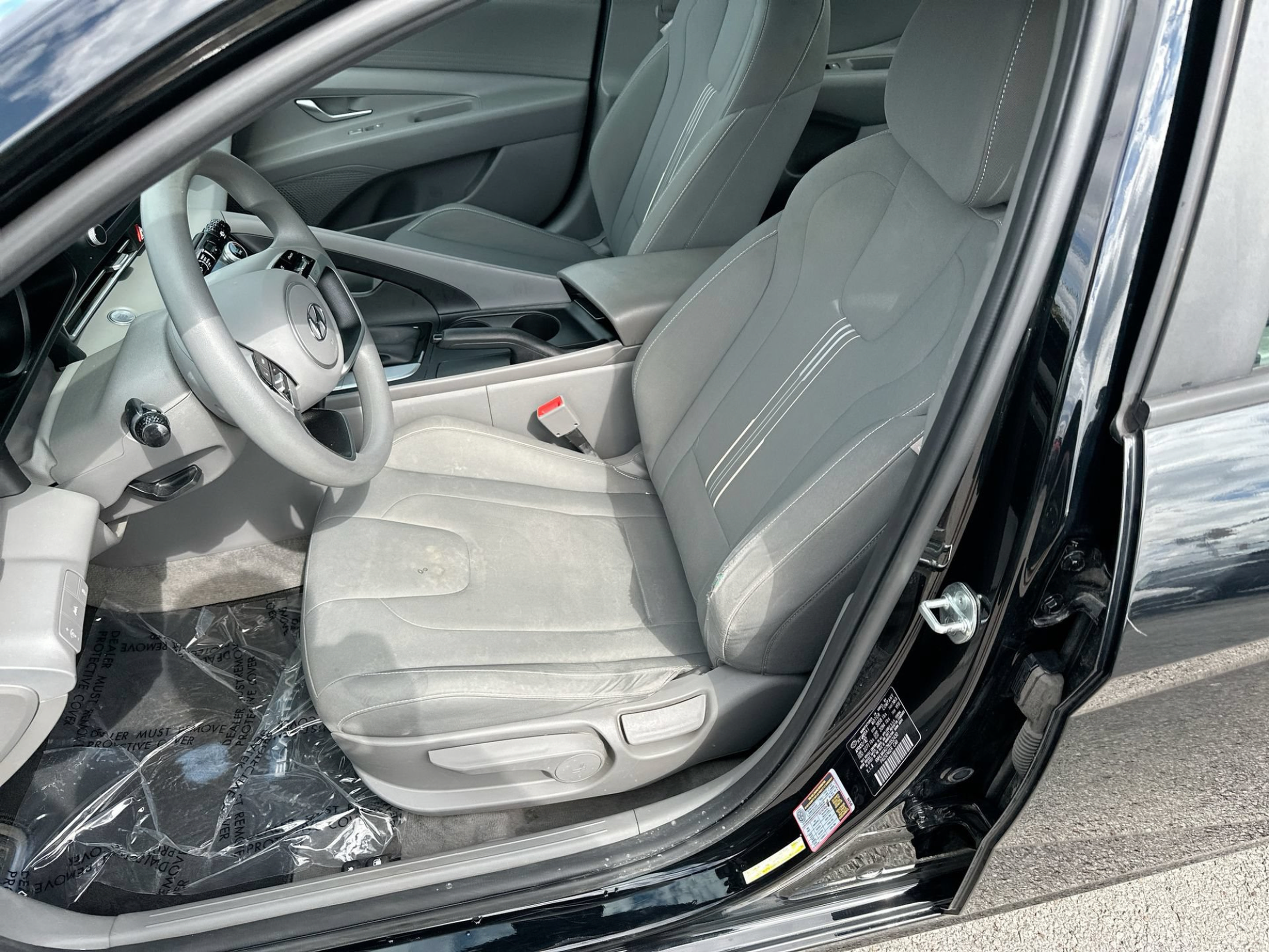 Used 2022 Hyundai Elantra SEL FWD image 13
