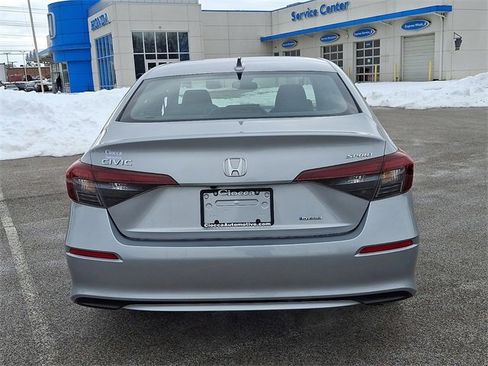 Used 2025 Honda Civic Sport image 9