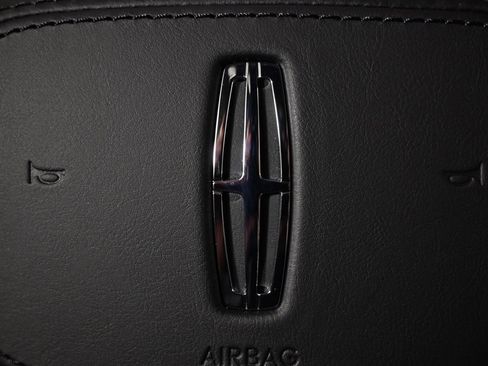 New 2026 Lincoln Nautilus Reserve w/ Jet Appearance Package image 34