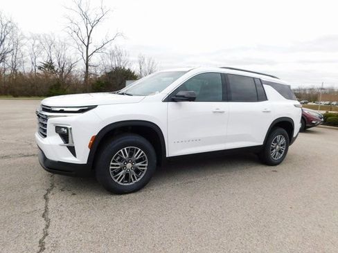 New 2026 Chevrolet Traverse LT w/ Driver Confidence Package FWD image 7